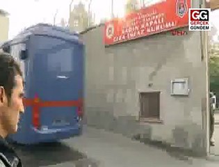 DENİZ SEKİ'NİN İLK AÇIK GÖRÜŞÜNE KARDEŞLERİ VE MENAJERİ GELDİ