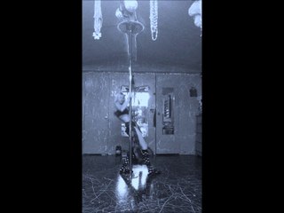 Pole Dance Freestyle----The Way You Make Me Feel
