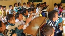 CHANT DES ENFANTS ECOLE MATERNELLE  MUONG E2 SON LA