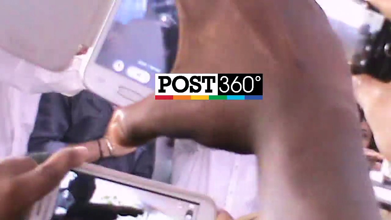 Sachin making promise from the villagers of Puttam Raju Kandriga