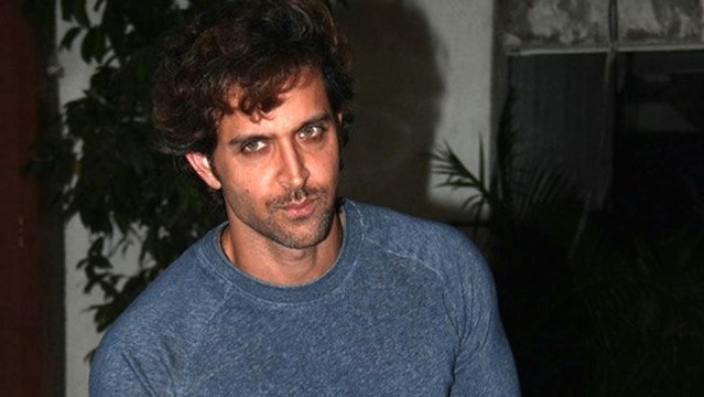 Hrithik Roshan At Goldie Behl & Sonali Bendre's Wedding Anniversary Bash !