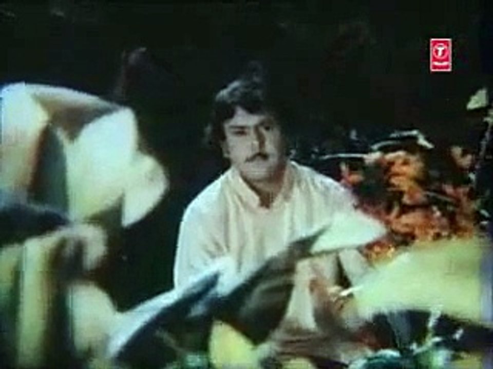 HUM MEIN HAI KYA KE HUMEN KOI HASINA CHAHE - (Nawab Sahib - 1978)