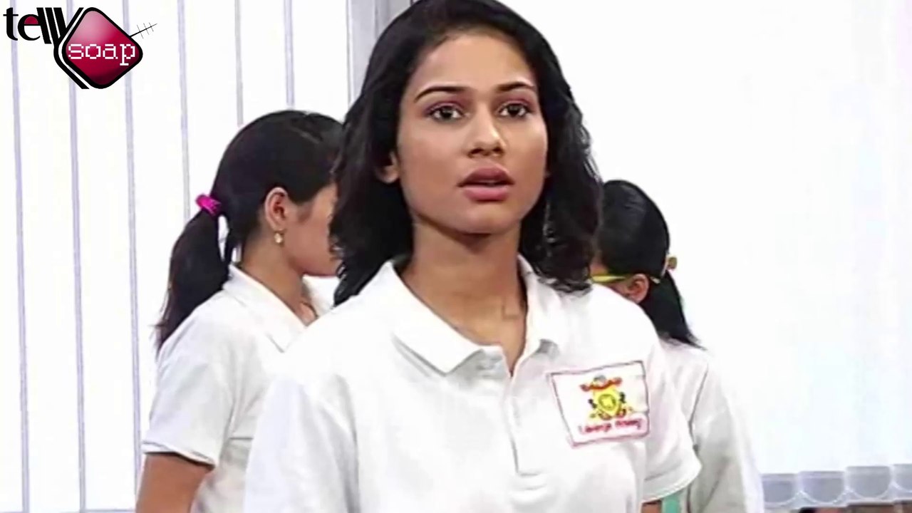 Nisha Aur Uske Cousins: Nisha's First day in office