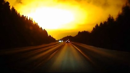 Rusya’da gökte ışık yansıması korkuttu