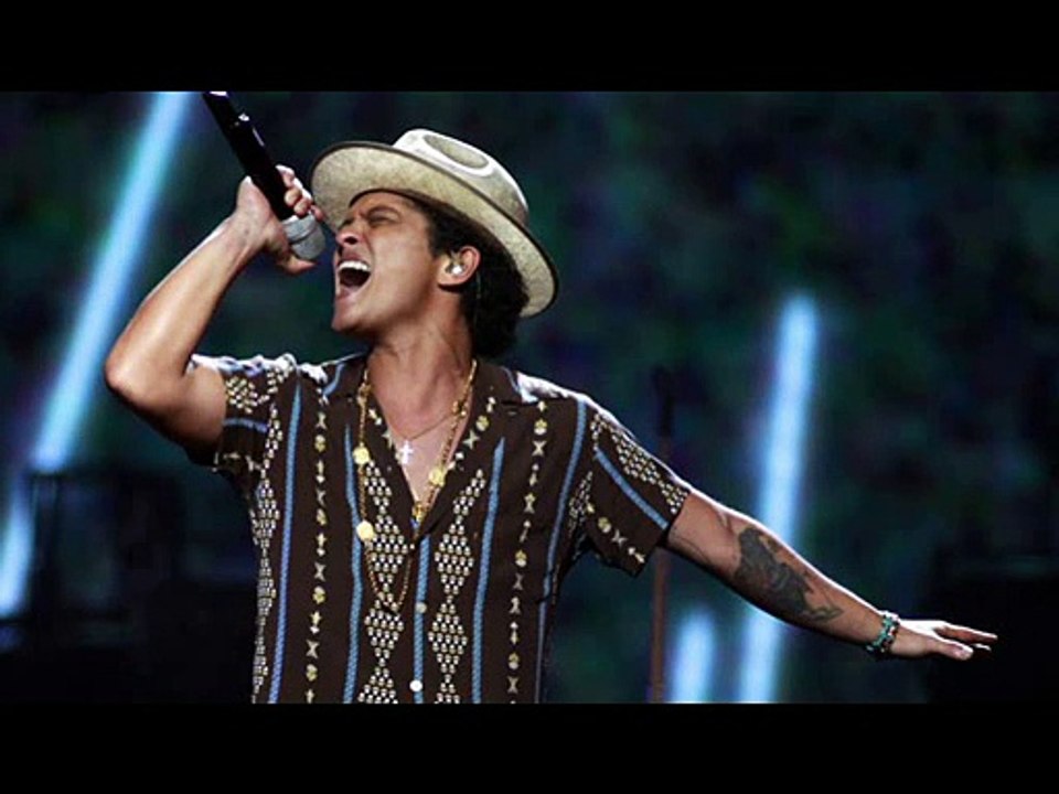 Bruno Mars - Show Me Karaoke