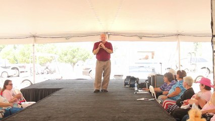 Danny McCorkle sings 'It's A Wonderful Life' Elvis Week 2014 video