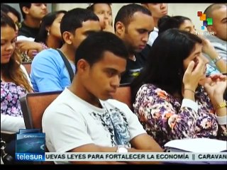 Panameños discuten urgencia de una nueva Constitución