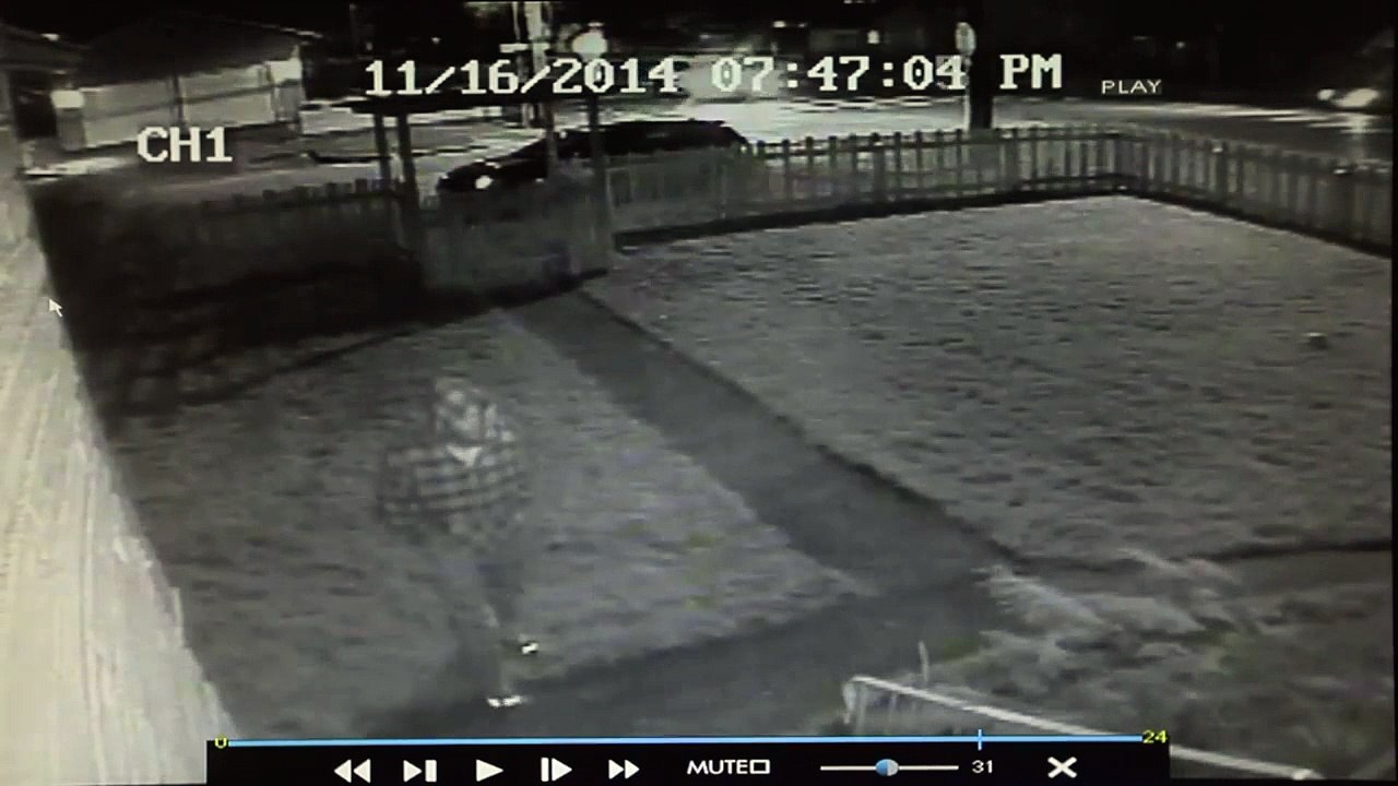 Quand un voleur idiot tente de braquer la maison d'un vétéran de l'armée US...