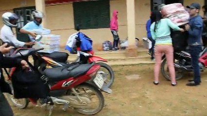 9 -CHARGEMENT VERS LA DEUXIEME  ECOLE MUONG E 2