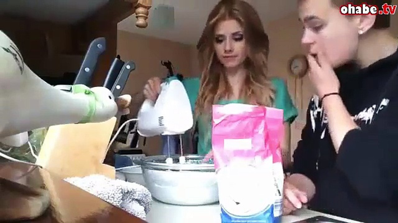 Saçını Miksere Kaptıran Sarışın Hatun