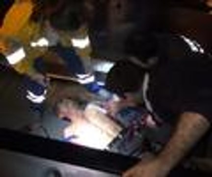 Kolu yürüyen merdivene sıkıştı