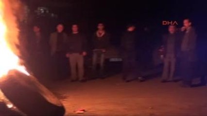 Sakarya Melen Barajı Altında Kalacak Evlerin Elektrikleri 1 Ay Önce Kesilince, Mahalleli Eylem Yaptı