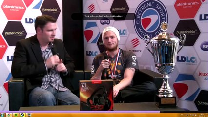 Um aperto de mão difícil!