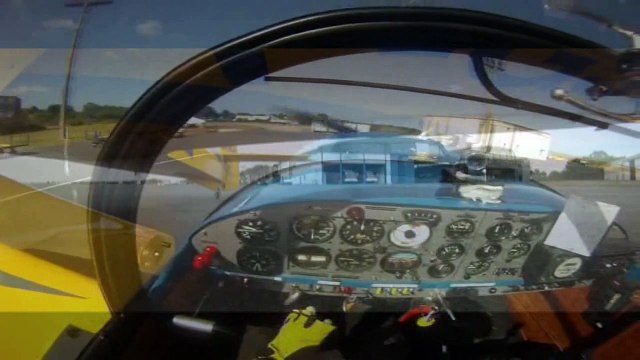 12éme films voltige Cap 10b Montage 3 Caméras le 31.07.2010 verticale le Havre.