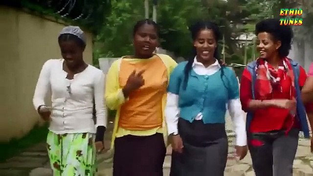 Ethiopian Music - Yegna girl's band featuring Aster Aweke