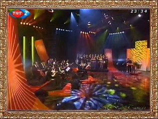 TRT TSM KORO *Ayrıldı Gönül Şimdi Yine Bir Tek Eşinden*