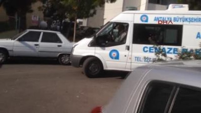 Antalya Patlamada Hayatını Kaybedenlerin Cenazeleri Morga Getirildi