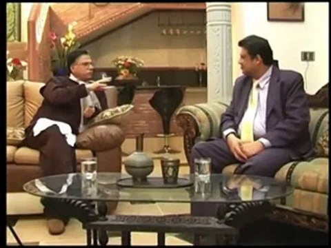 What Hassan Nisar Used to do Before Joining Journalism ??