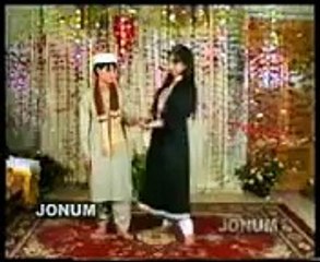 Sexy Girls Dancing To Pashto Tune