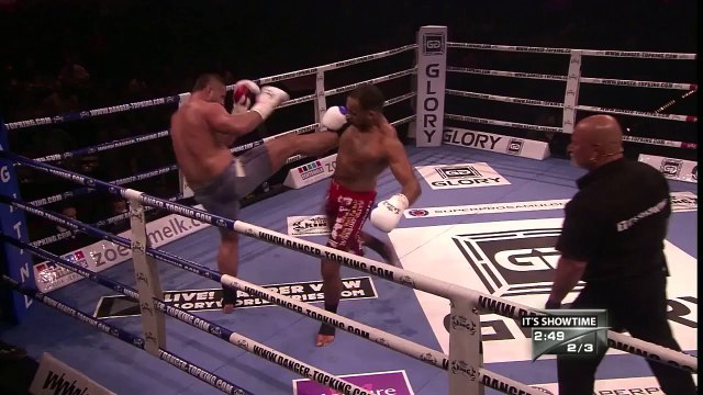 Enorme fracture du nez en kick boxing