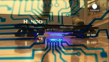 "هندو"، لوح تزلج طائر