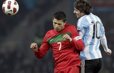 Cristiano Ronaldo VS Lionel Messi ● Amazing Skills Show 2014-2015 ||HD||