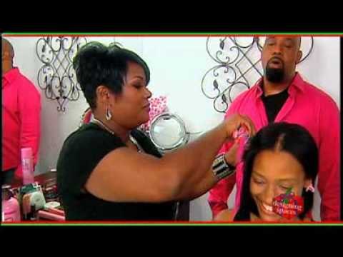 Everyday Elegance for the Holidays: Office Holiday Activities & Entertaining at Home