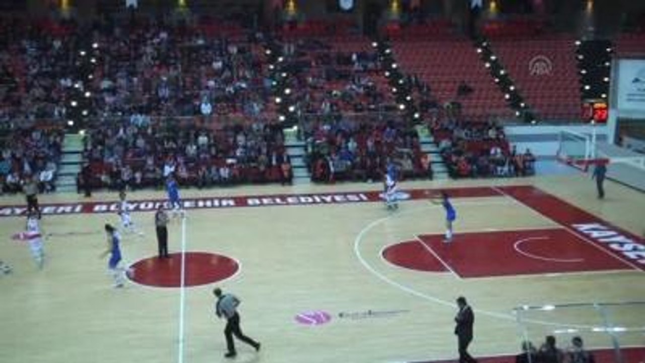 Basketbol - Abdullah Gül Üniversitesi: 71 - Baloncesto Avenida: 63