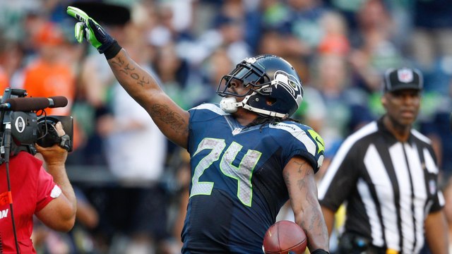 Marshawn Lynch Returns Wallet to Seahawks Fan