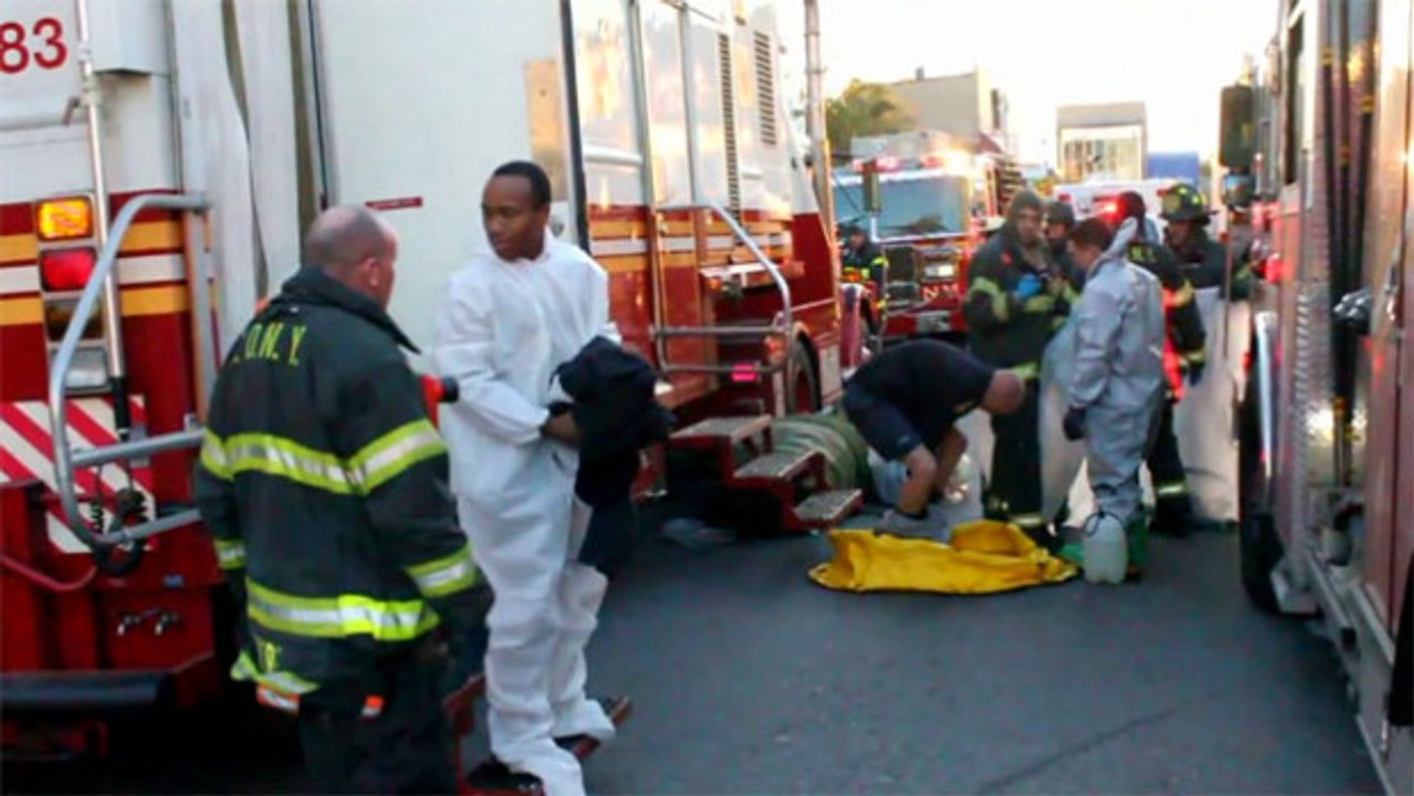EBOLA BEING COVERED UP. WOMAN DIES WITH EBOLA SYMPTOMS IN NEW YORK. MEDIA SAYS HEART ATTACK.