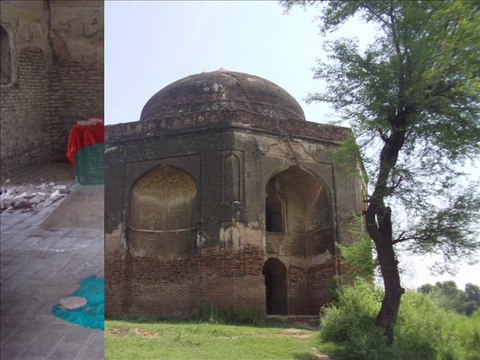 Maizar near HALA'N a village in Distt. Mandi Baha ud din. A Documentary by Naveed Farooqi of Jeevey Pakistan.