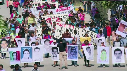 Mexico student deaths the biggest crisis for President Nieto