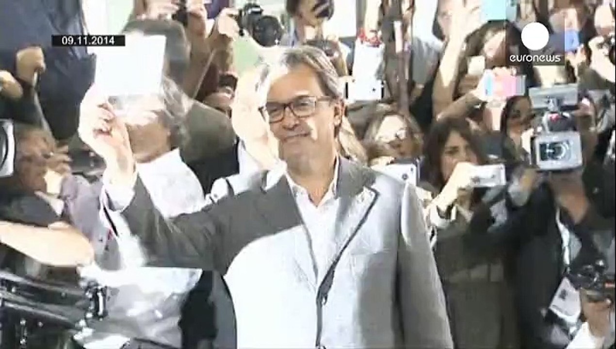 Ισπανία: Διώξεις για το άτυπο δημοψήφισμα στην Καταλονία