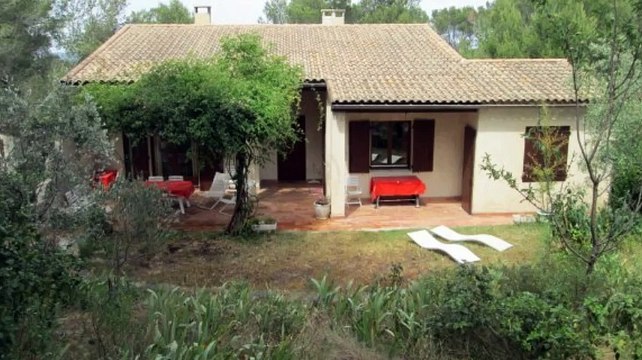 A vendre - Maison/villa - St Etienne Du Gres (13103) - 5 pièces - 130m²