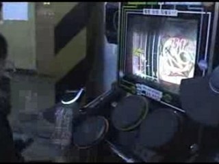 ペットボトルでドラムマニア