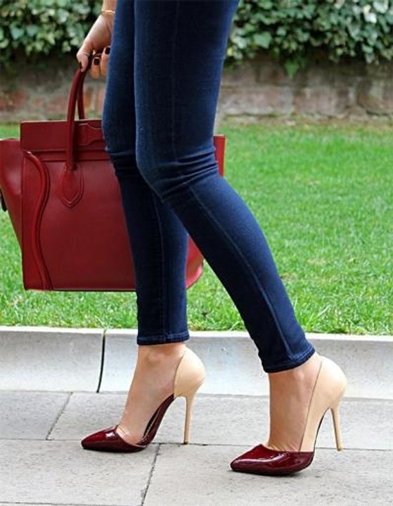 Erkekler, Topluklu Giyen Kadınlara Daha Fazla Yardım Ediyor