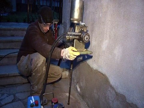 Une demeure de charme cassée en deux, retrouve sa stabilité grâce à URETEK