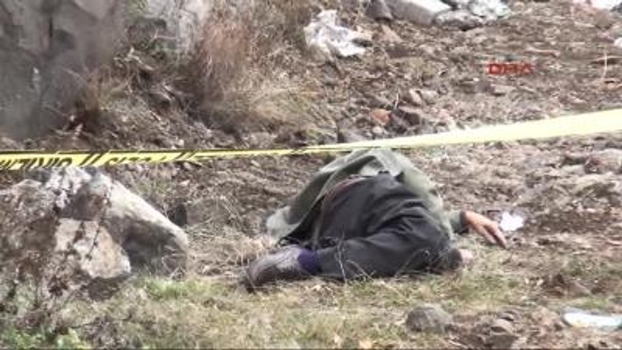 Kars' Ta Bir Kişi Donarak Öldü