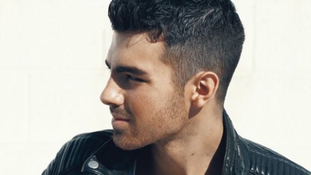 Details Celebrities - Joe Jonas: Behind the Scenes