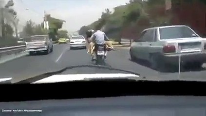 En Iran, même les moutons conduisent des mobylettes ...