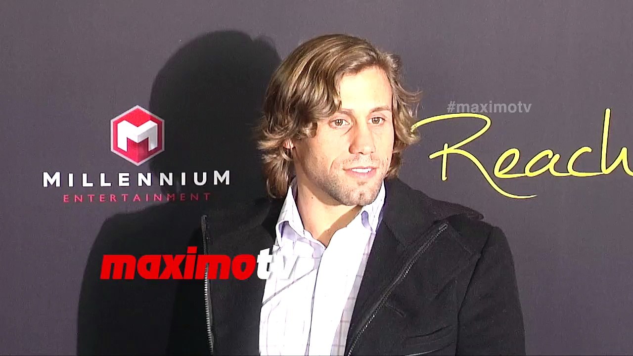 Urijah Faber REACH ME Premiere MMA UFC