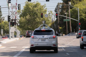 How Google&apos;s driverless cars see the world