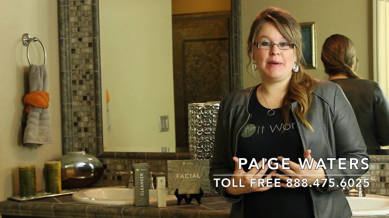 It Works Merry Clean & Bright Review with Paige Waters - Skin Care Holiday Packages