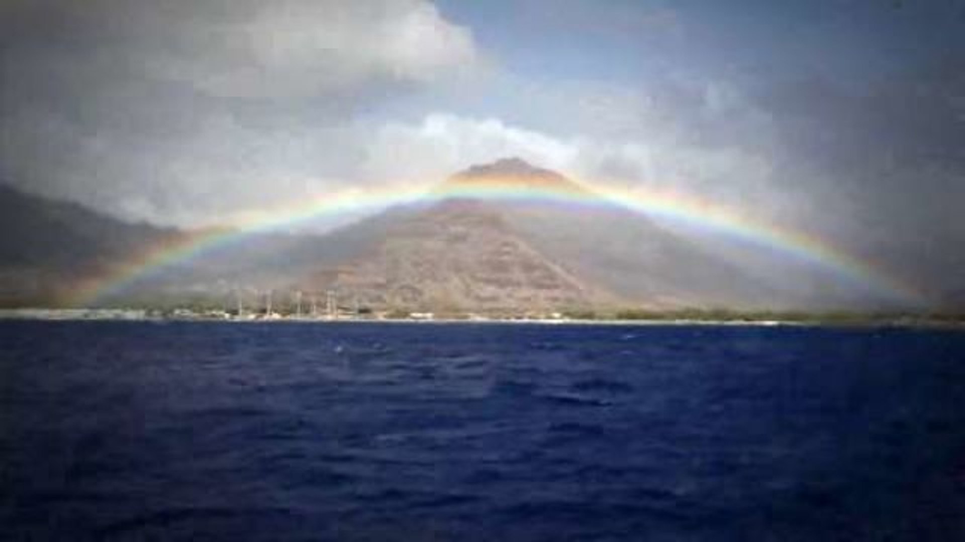 ⁣On Location - Fishing and Farming in Hawaii With Jack Johnson and Kelly Slater