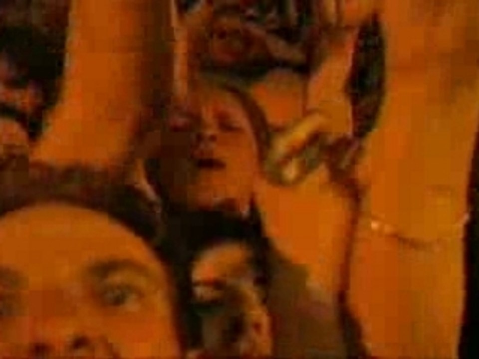 Avril Lavigne - Fuel (MTV  Metallica)