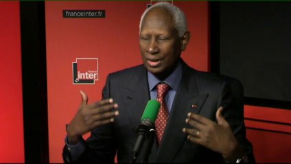 Abdou Diouf, au sujet du terrorisme, "La seule façon de s'en sortir est de lutter par la force."