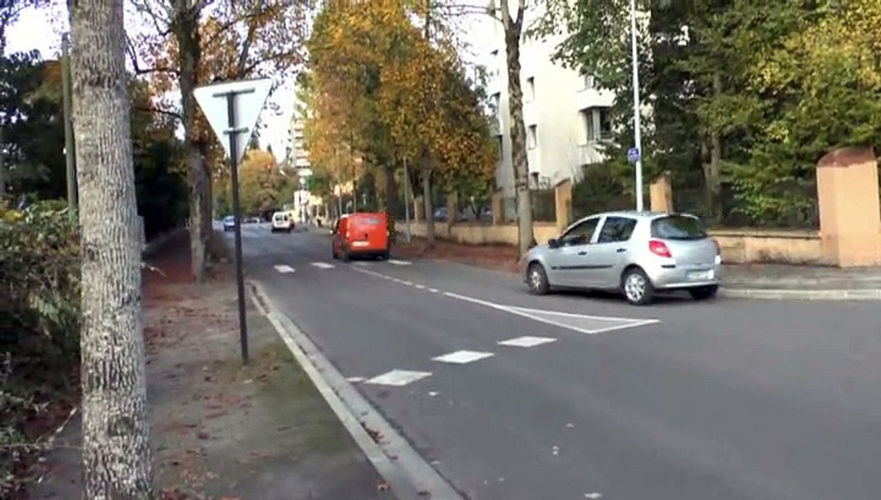 LES NEWS DU MARDI DE MICHOU64 W-D.D. - 18 NOVEMBRE 2014 - UN MINI ROND POINT QUI FAIT BEAUCOUP PARLER DE LUI....