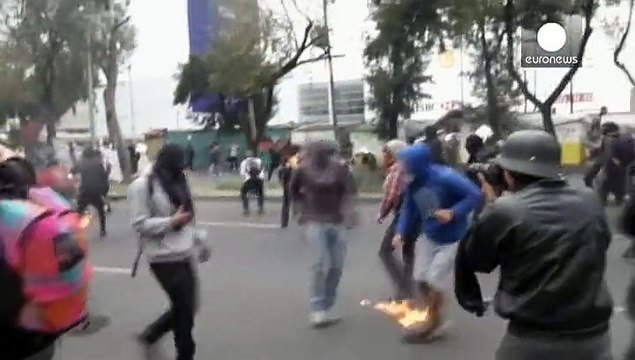 Protesters clash with police in Mexico City