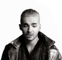 Bill Kaulitz singing Imagine for UNICEF