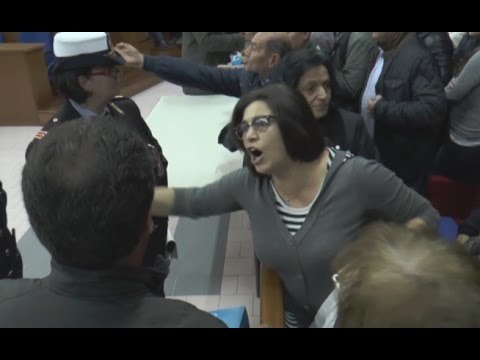 Sant'Antimo (NA) - Tari alle stelle, la protesta si sposta in Consiglio Comunale (20.11.14)